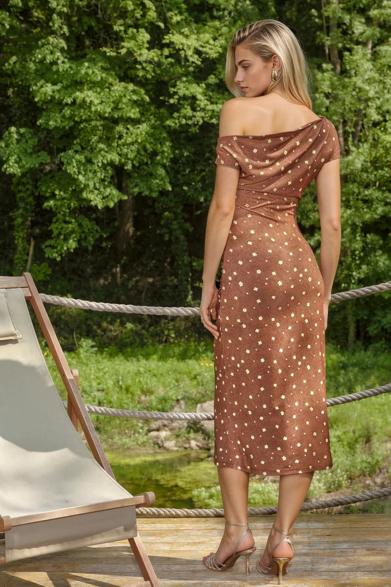 هيكاب Asymmetric Neck Floral Midi Dress