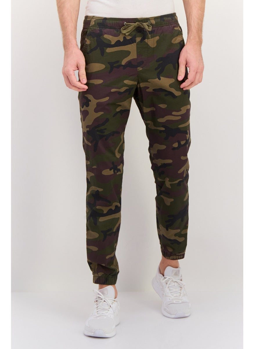 GAP - Men Regular Fit Camouflage Jogger Pants, Olive Combo - Image 1