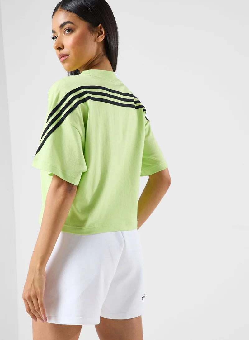 adidas تيشيرت مزين بخطوط الماركة