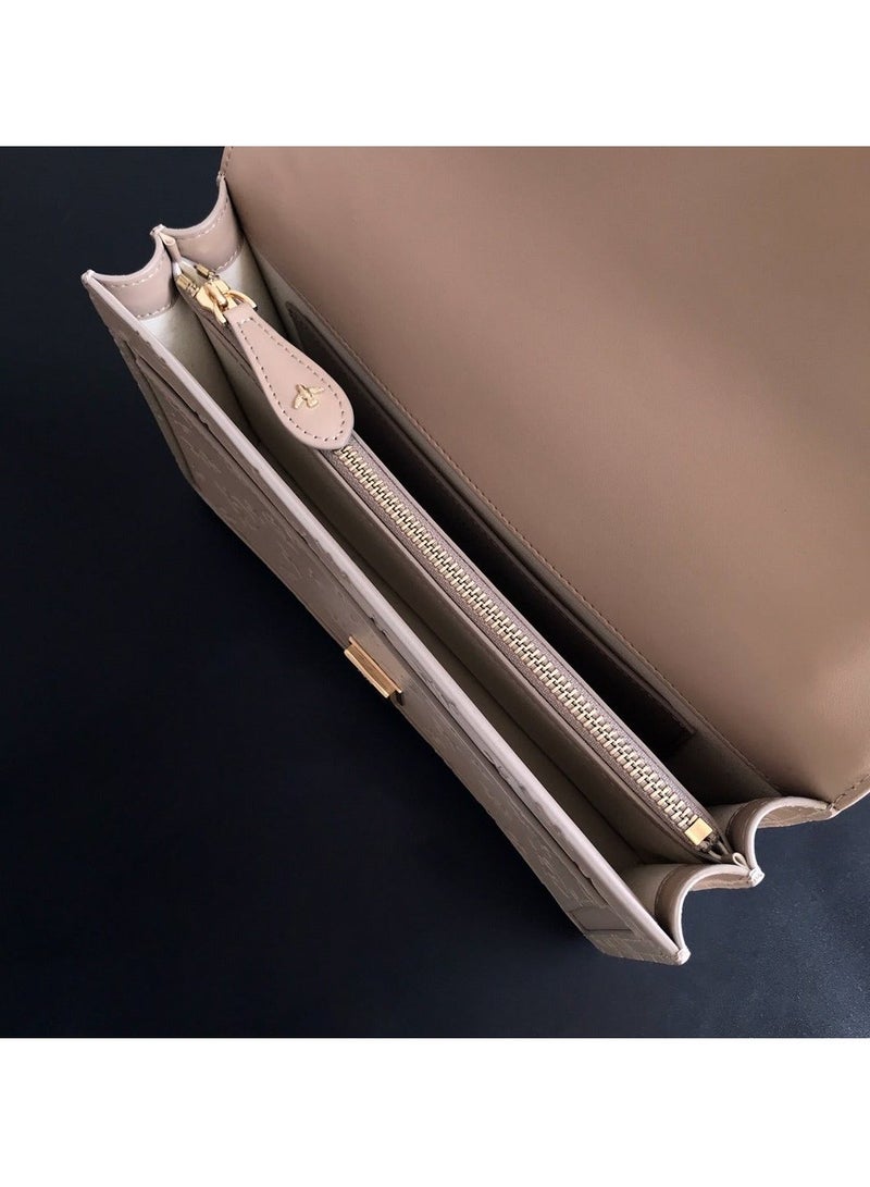 Pinko Solid Color Embossed Crossbody Shoulder Bag 21*11*7cm - Image 5