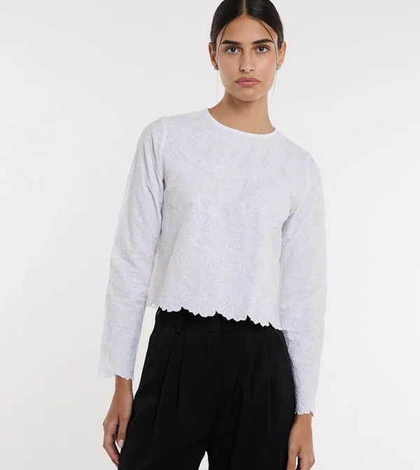 بي سي بي جي BCBG Embroidery Crop Top