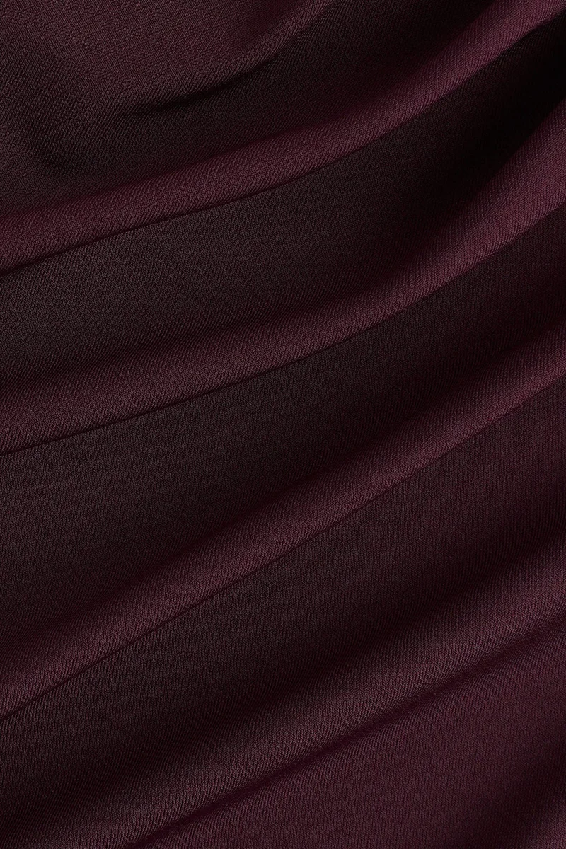 اتش اند ام بلوزة بتصميم منسدل