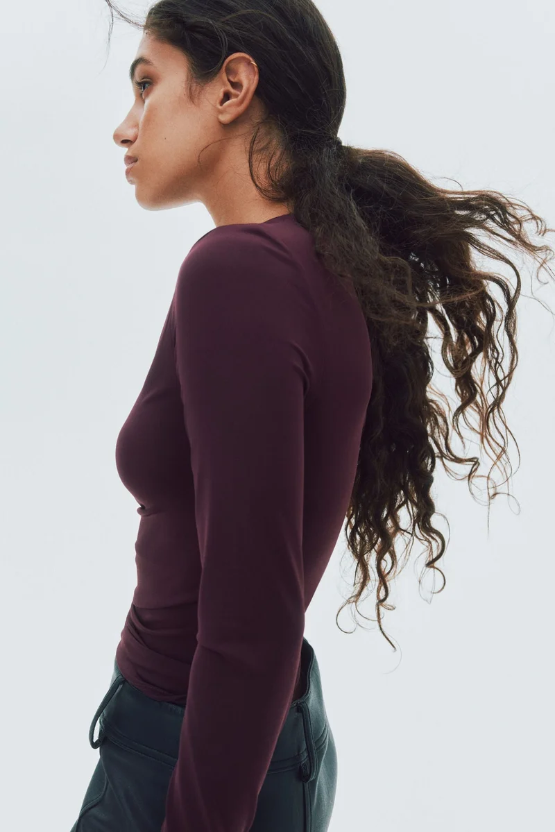 اتش اند ام بلوزة بتصميم منسدل