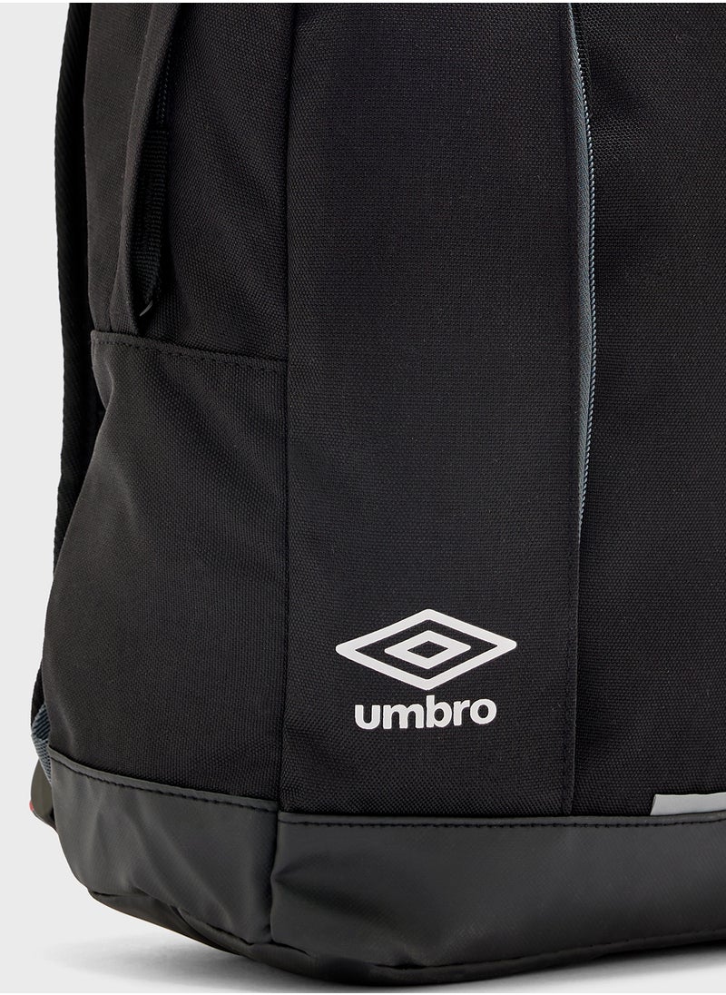 umbro - Essential Small Backpack - Image 1