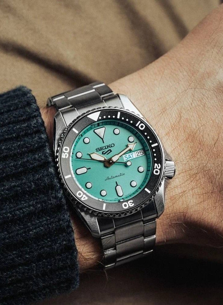Seiko 5 ساعة تناظرية أوتوماتيكية للنهار والتاريخ 38 ملم من الفولاذ المقاوم للصدأ SRPK33K1 - Image 3