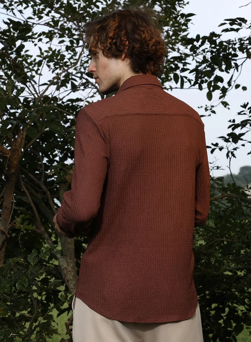 Campus Sutra Men's Chocolate Brown Solid Tactile-Woven Shirt