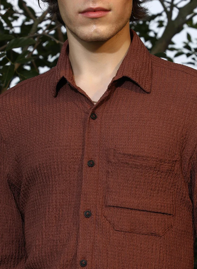 Campus Sutra Men's Chocolate Brown Solid Tactile-Woven Shirt