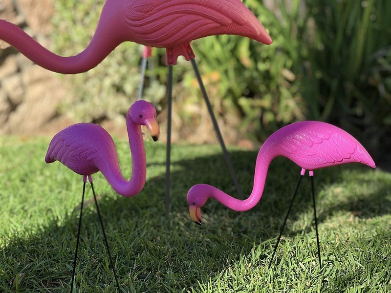 GiftExpress Pink Flamingos Yard Decorations - 2 Pack Small 14" Tall Plastic Flamingo Statue w/Metal Stakes - Lawn Ornaments & Garden Decor for Outdoor Parties - Image 4