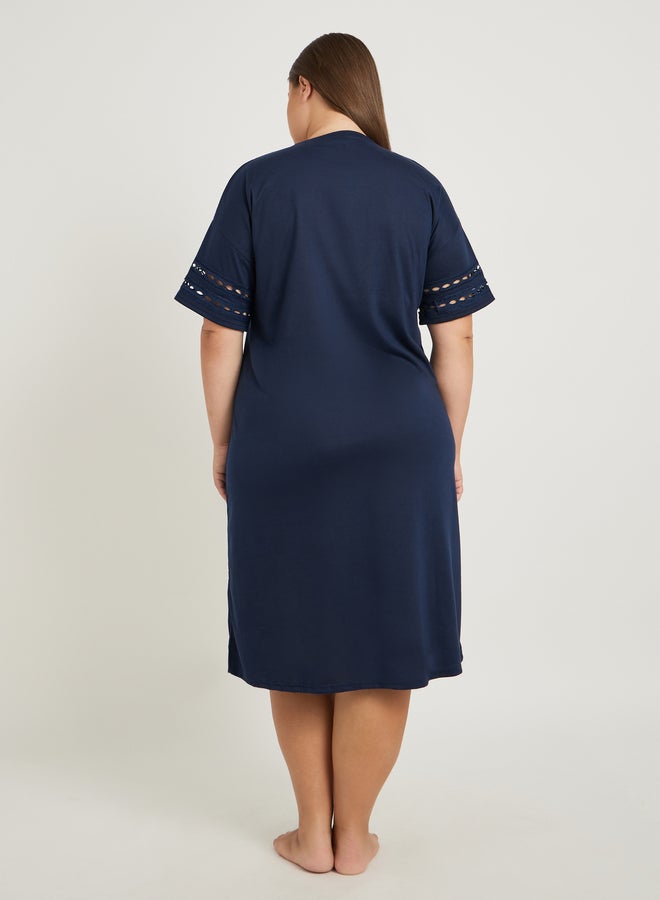 ستايلي تيشيرت نوم مقاس كبير مزين بالدانتيل الدائري - Image 4