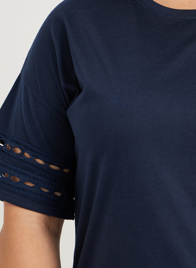 ستايلي تيشيرت نوم مقاس كبير مزين بالدانتيل الدائري - Image 3