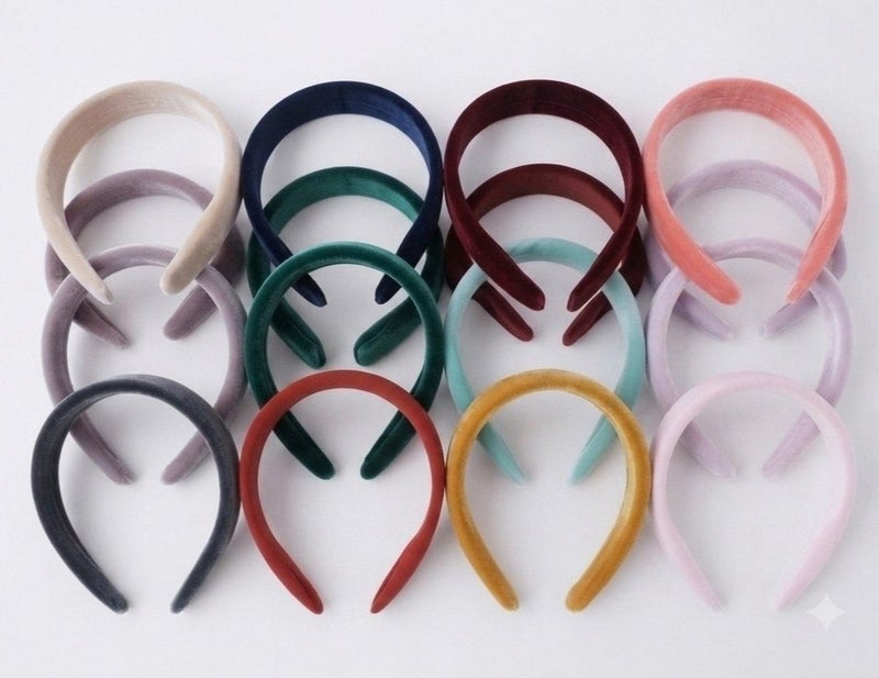 Wide padded children's hairband with a stylish plain design - comfortable for everyday use - 1 piece - (color may vary) - Image 1
