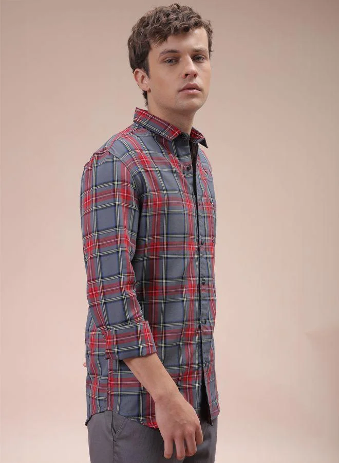 The Indian Garage Co Men Slim Fit Checkered Full Sleeves Cutaway Collar Casual Shirt