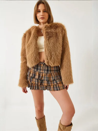 Bianco Lucci LUCCI Boxy Crop Faux Fur Coat