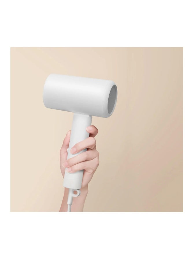 Xiaomi Compact Hair Dryer H101 Compact Ultra Light Weight and foldable| Hot/Cold Air Alternating Mode | Multiple air flow modes | 50 million* negative ions| A dual overheat protection mechanism - Image 4