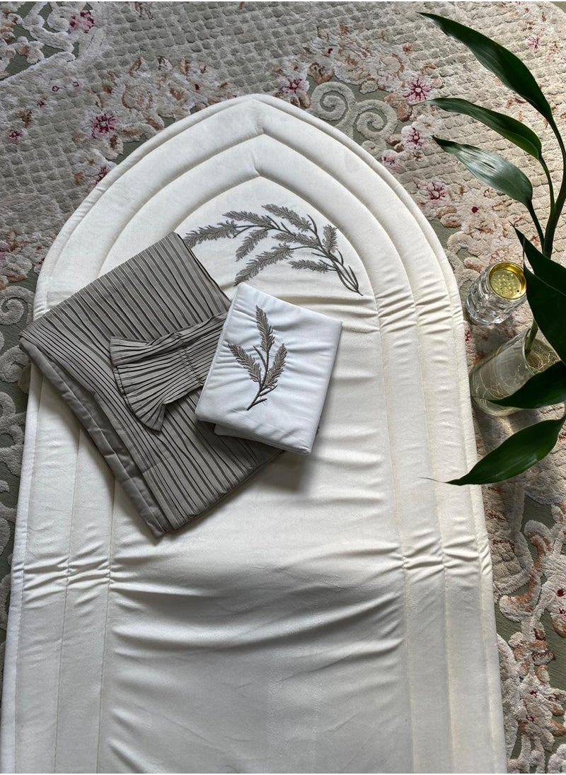 Generic 2cm padded sponge prayer rug, embroidered with a prayer mat, excellent and cool material  - Image 1