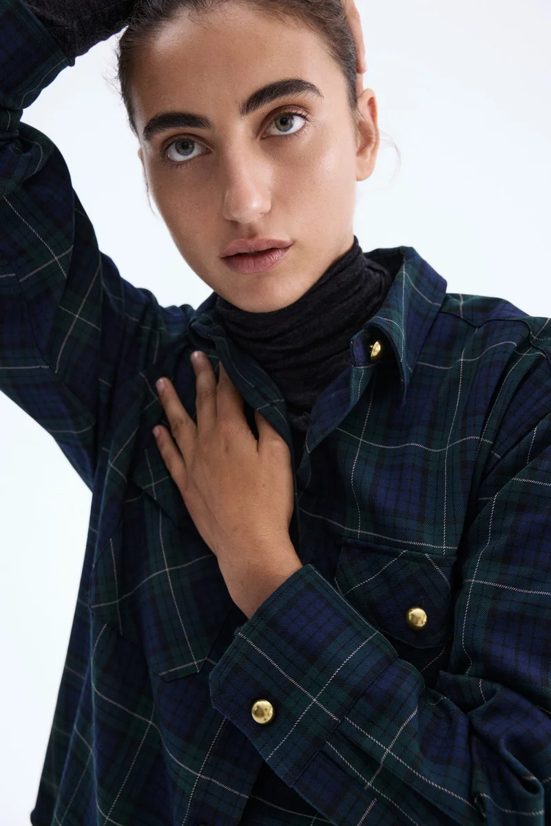 اتش اند ام قميص فلانيل بقصّة فضفاضة