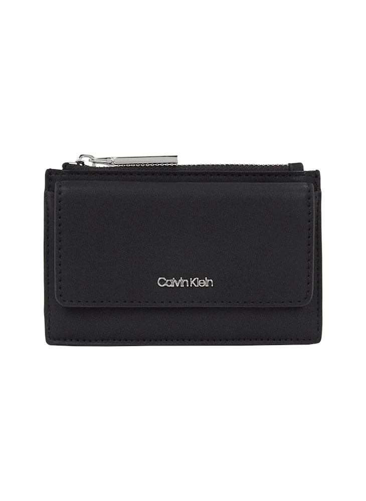 CALVIN KLEIN Must  Zip Flap Cardholder