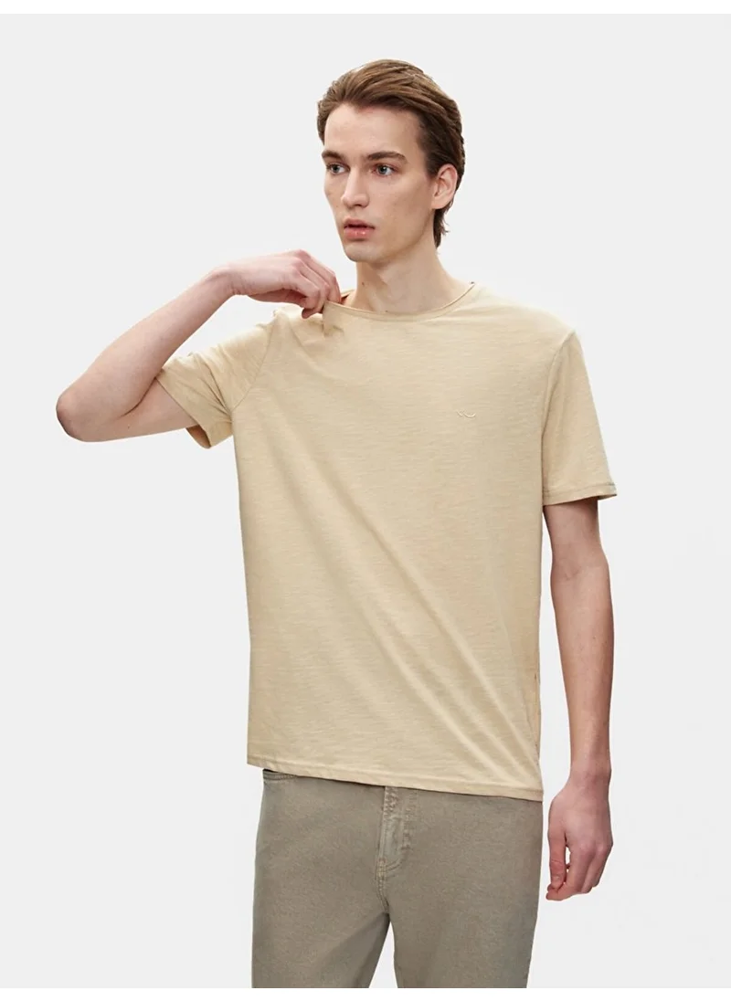 ال تي بي Black T-Shirt
