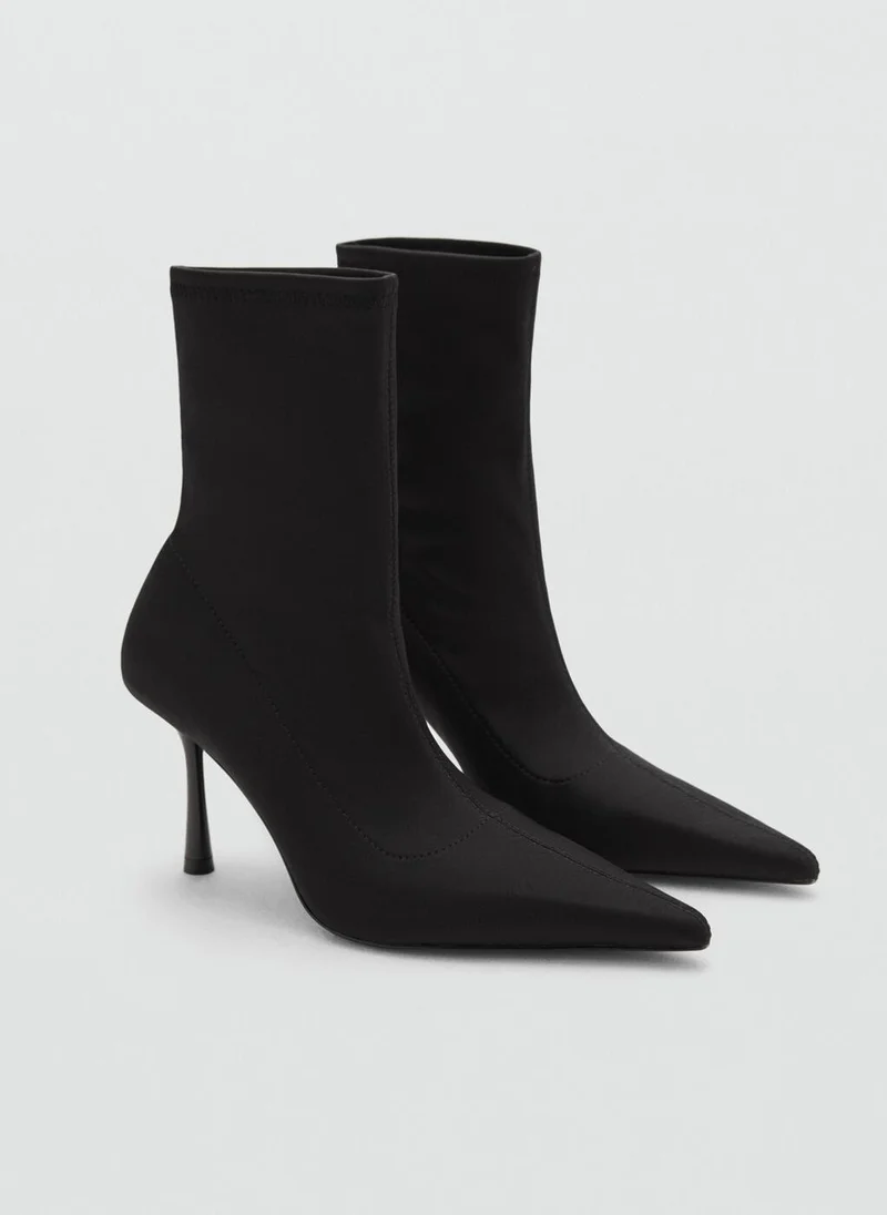 مانجو جوارب كعب بوت