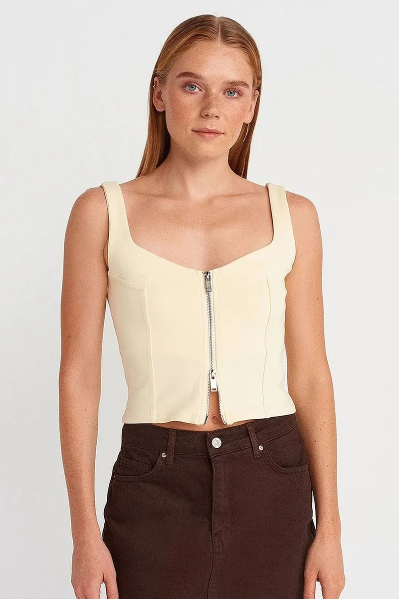 DILVIN Sleeveless Square-Neck Crop Top