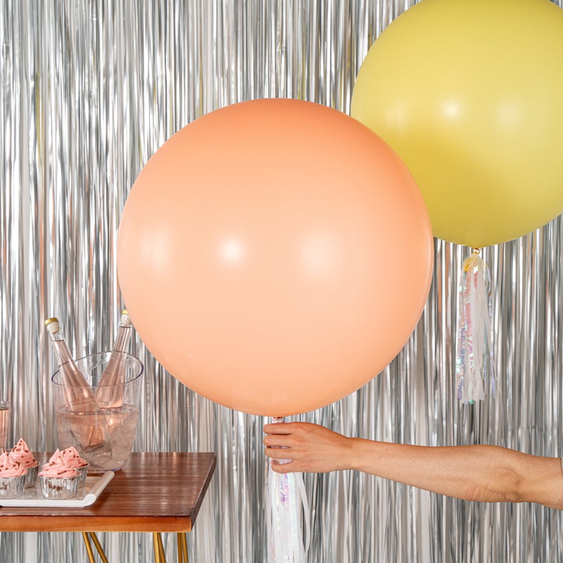 Restaurantware بالونات جومبو بالونيفاي 36 بوصة، 10 بالونات سميكة - لاتكس قوي، يمكن ملؤها بالهيليوم أو الهواء، بالونات دائرية عملاقة بلون برتقالي باهت، زينة لجلسات التصوير، حفلات الزفاف، أو الحفلات - Image 5