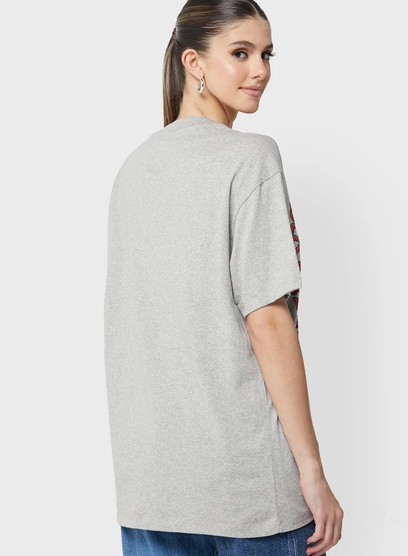 TOMMY JEANS Oversized Graphic T-Shirt