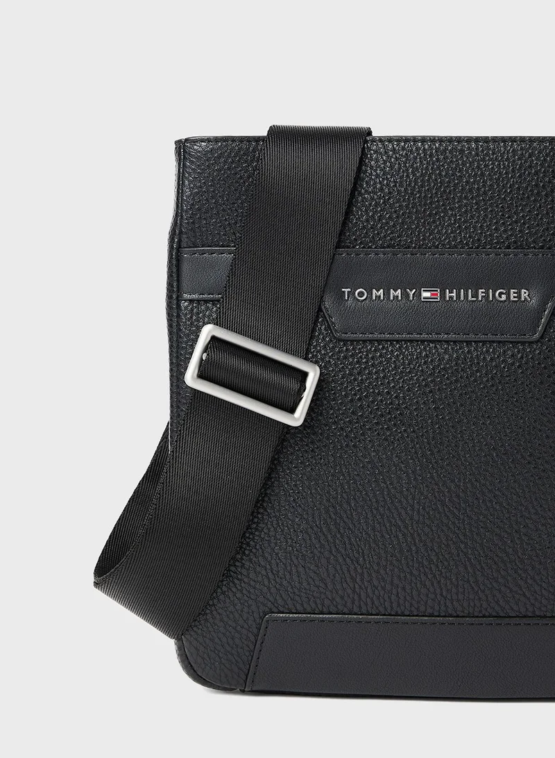 TOMMY HILFIGER Downtown Messenger