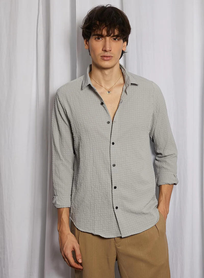 Campus Sutra Men's Ash Grey Cubic-Seersucker Shirt