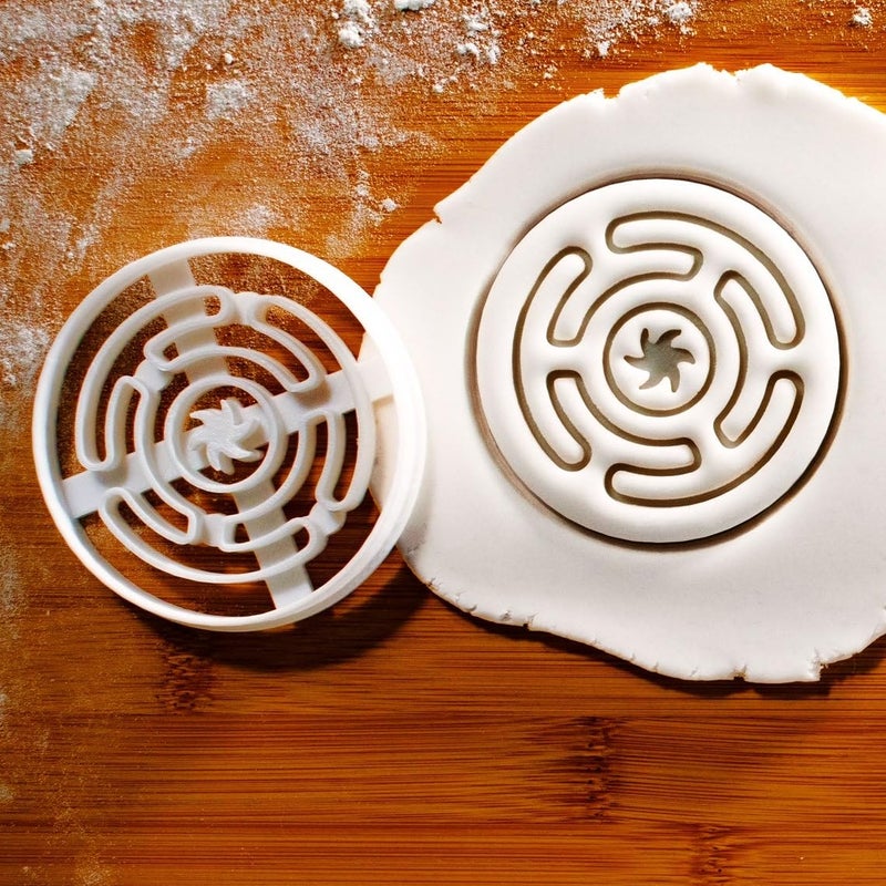 EROTNGO EROTNGO Hecates Wheel Cookie Cutter Create Mystical Cookies Inspired by Ancient Goddess Symbolism Unique Baking Tool for Festivals Rituals and Special Occasions - Image 1