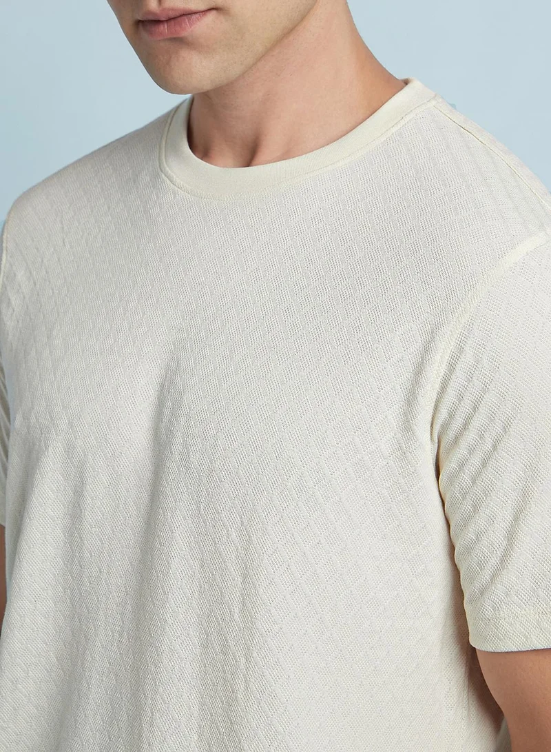 Dennis Lingo Men's Off White Cotton Blend Solid Regular Fit T-Shirt