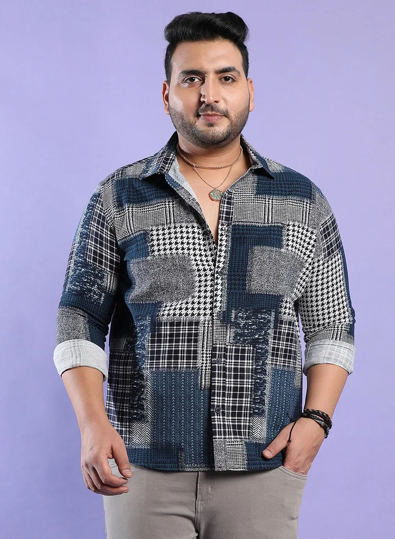 انستافاب بلس قميص رجالي أزرق داكن بنقشة متعرجة بقصة مريحة بأزرار وياقة ممتدة وأكمام طويلة من القطن للملابس الكاجوال