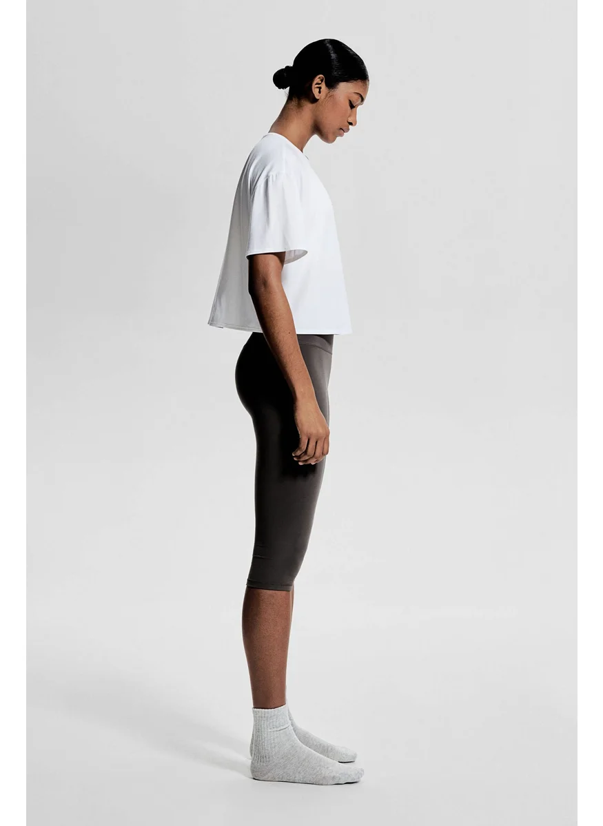 اتش اند ام Boxy-Style Sports Top In Drymove™