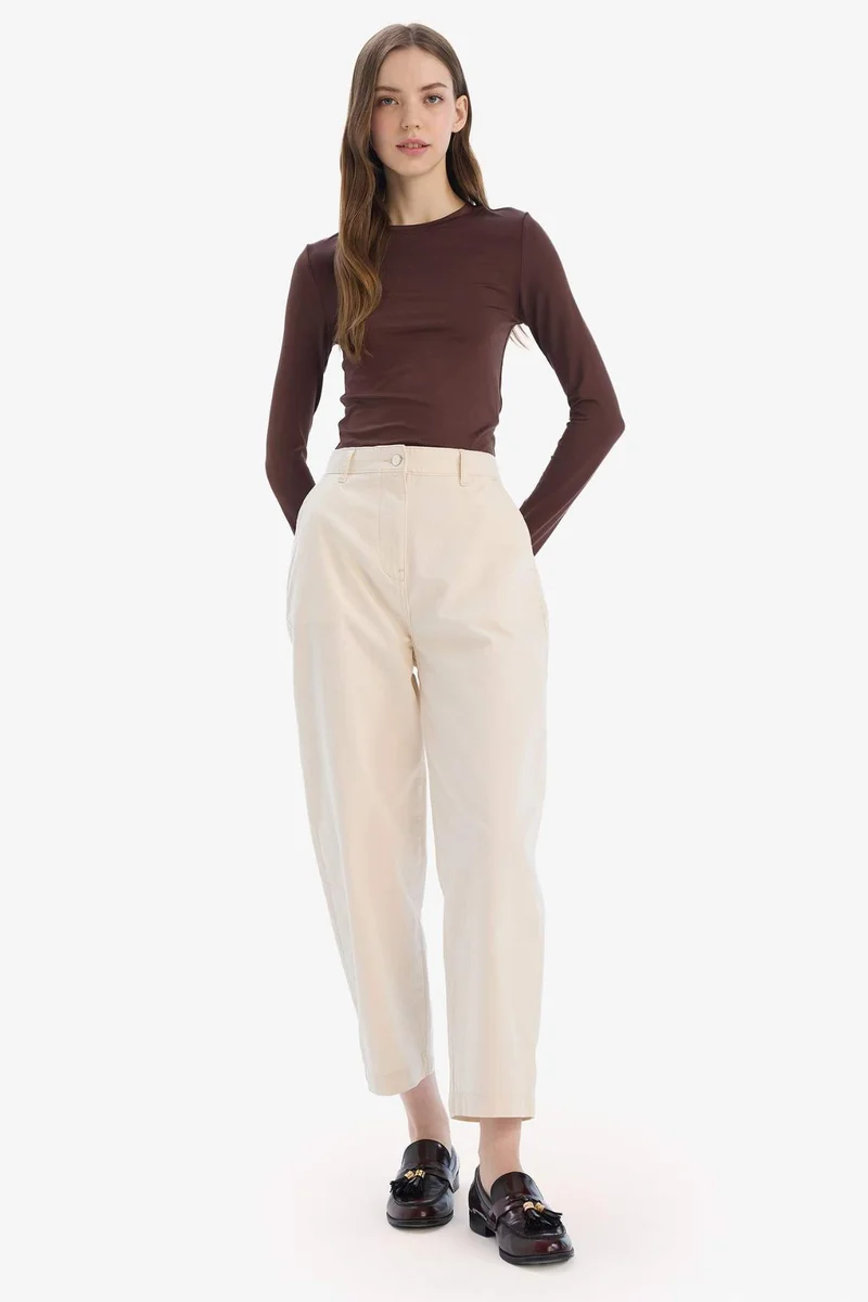 ديفاكتو Carrot Fit Normal Waist Gabardine Trousers