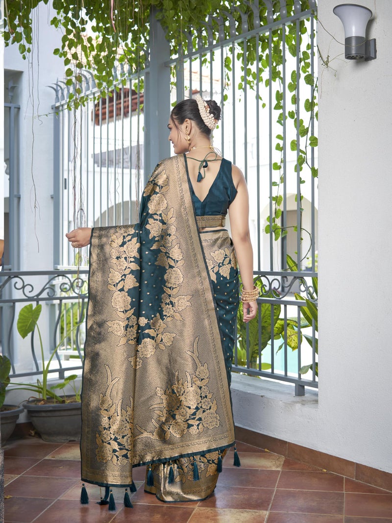MANOHARI Womens Most Trendy Banarasi Woven Bottol Green Saree With Heavy Jacquard Work Saree With Blouse Piece - Image 4