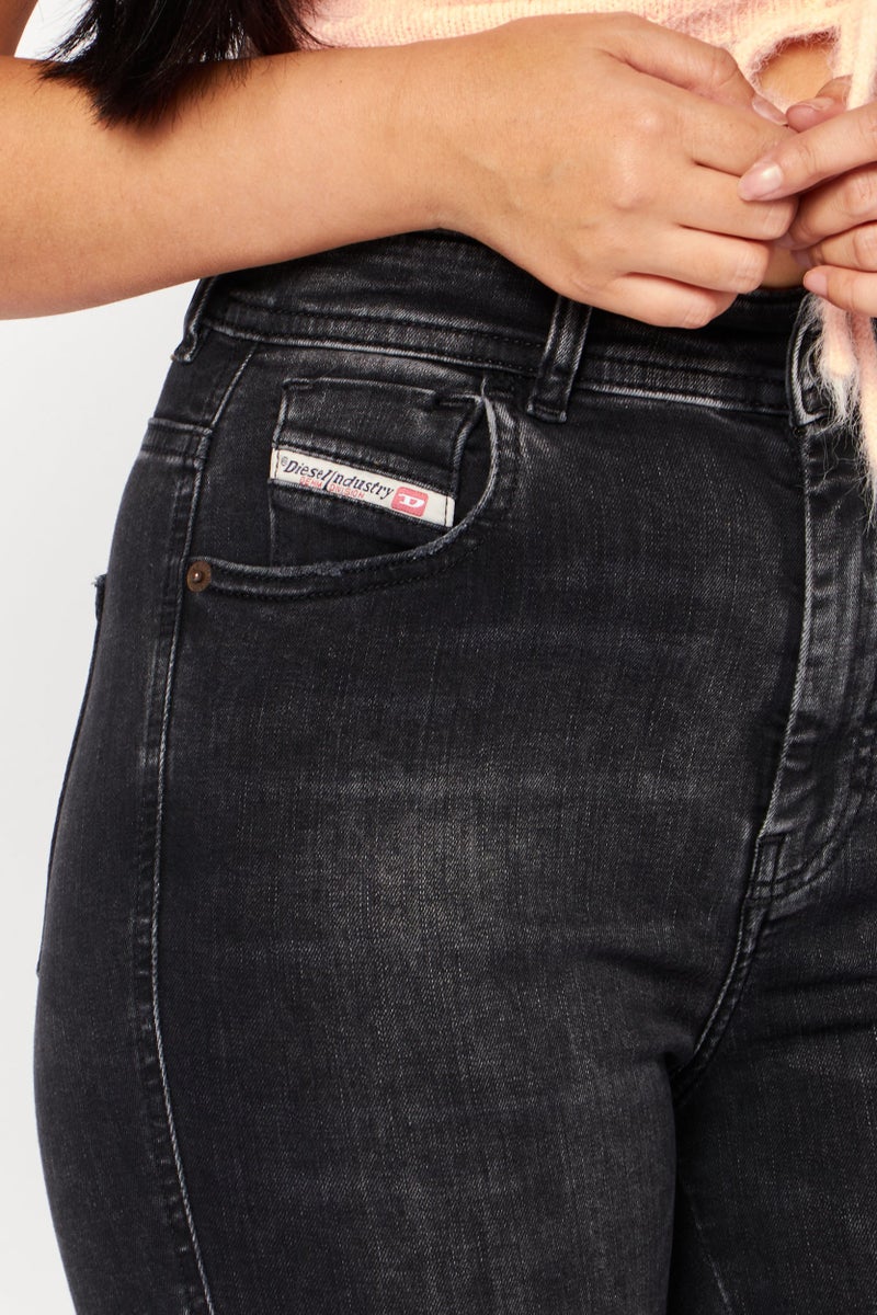 DIESEL جينز ضيق قابل للتمدد للنساء 1984 SLANDY، أسود - Image 3