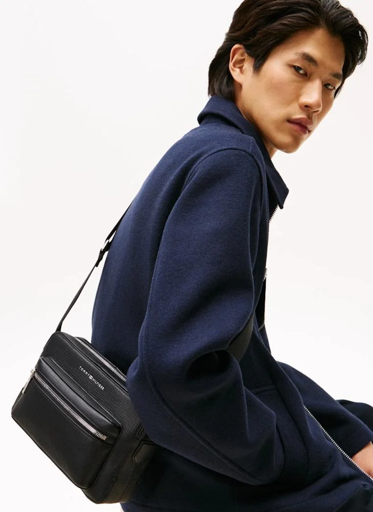 TOMMY HILFIGER Logo Crossbody Bag