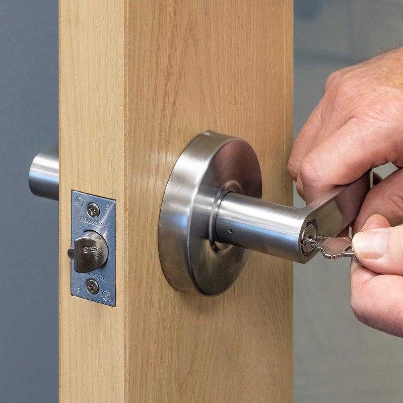 Master Lock Keyed Entry Door Lock with Commercial Lever Style Handle in Brushed Chrome - Image 3