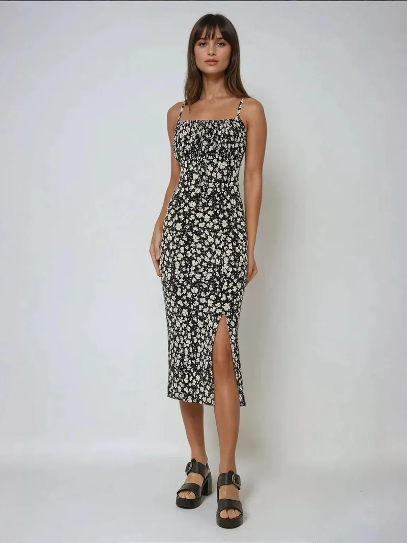 زوبعة فستان ميدي ضيق بطبعة زهور شاملة بفتحة