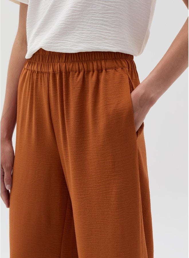 او في اس Crinkle-effect fluid trousers - Image 4