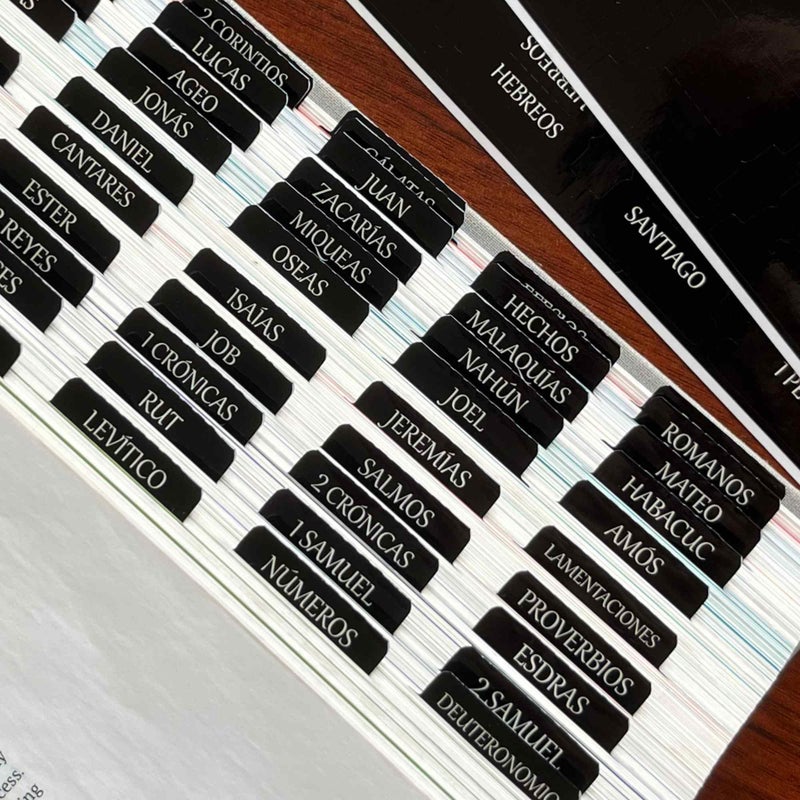 thinkor Spanish Laminated Bible Tabs, pestaÃ±as para biblia en espaÃ±ol, Reposition Large Print Stickers, Easy to Read and Apply Bible Tabs for Women and Man (Spanish Black) - Image 1