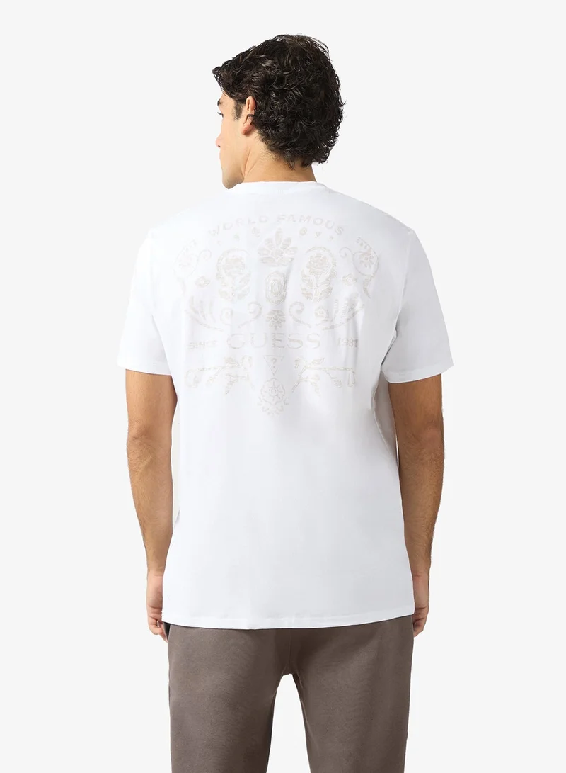 جس تي شيرت عالمي شهير بأكمام قصيرة