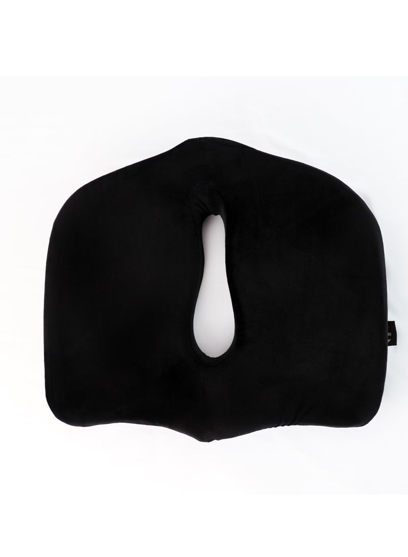 اتش تي مقعد طبي مريح من الميموري فوم الالماني عالي الجودة , وسادة غير قابله للانزلاق ولتقويم عظام العصعص ولتخفيف الضغط علي منطقة الحوض و تخفيف الآلم عرق النسا (اسود) - Image 2