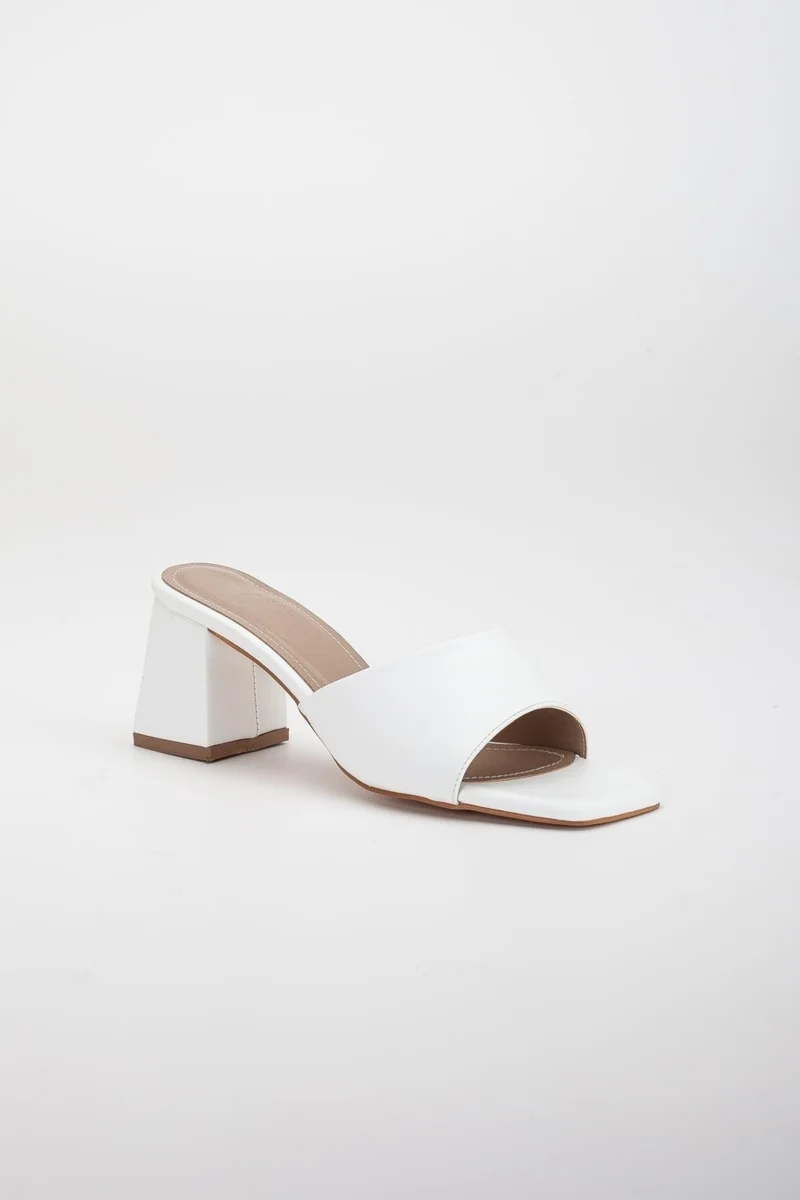 Dilimler Ayakkabı Slices Shoes Straw and Flat Tekbant White Women's Heeled Slippers