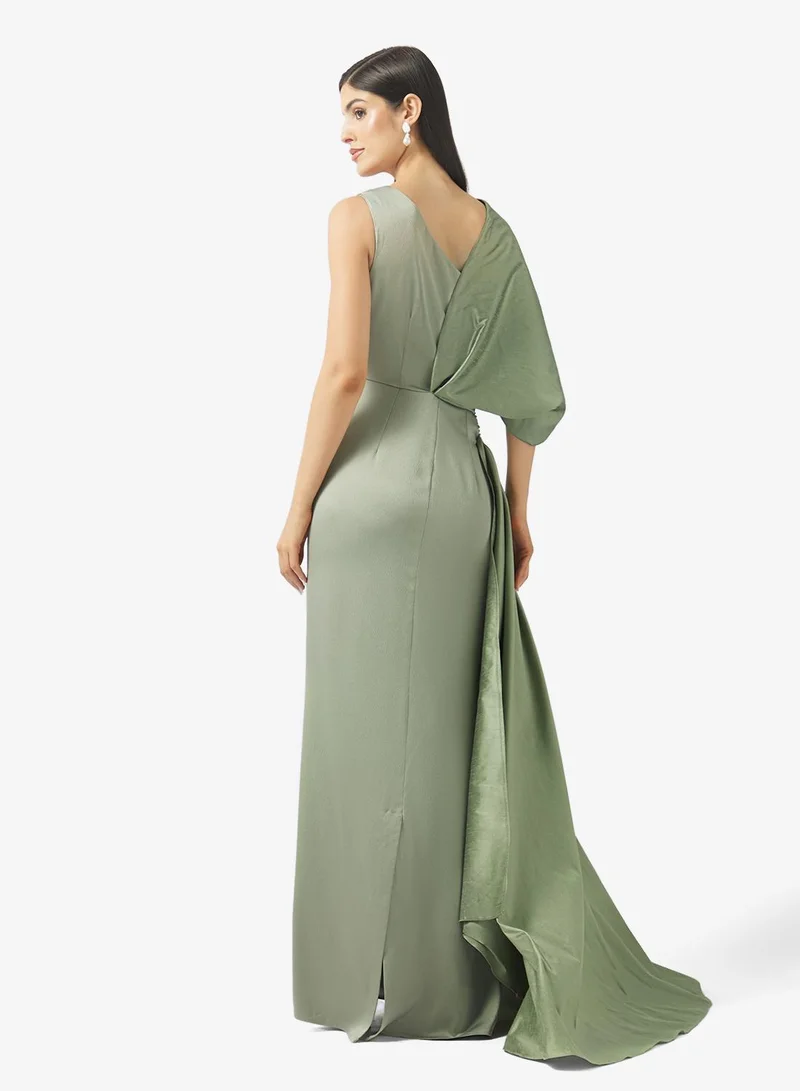 نمشي x فستان حورية البحر لامع بكتف واحد وطيات