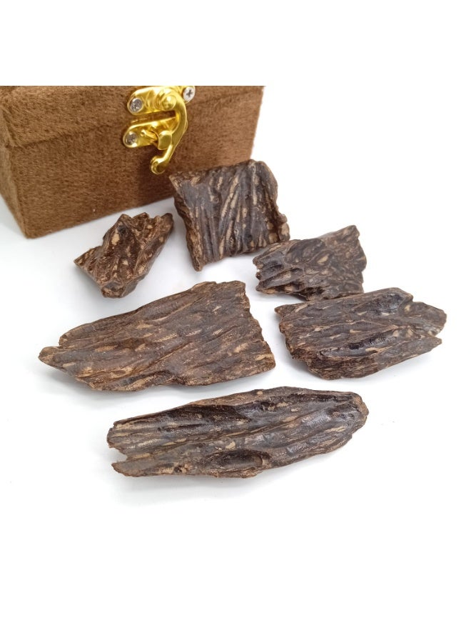 Akarm Akarim Kalimantan Oud (Enhanced) - 1 Ounce (28g) with Velvet Box - Image 1