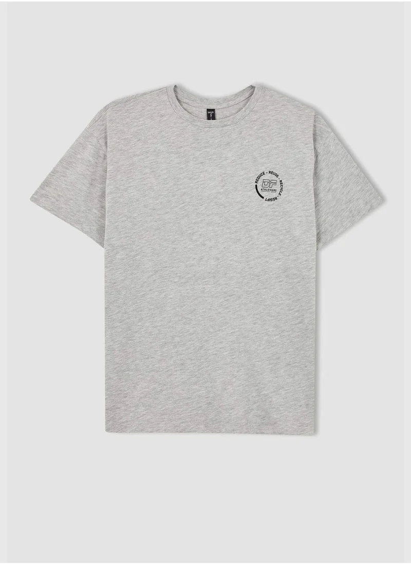 ديفاكتو Oversize Fit Short Sleeve Minimal Print T-Shirt