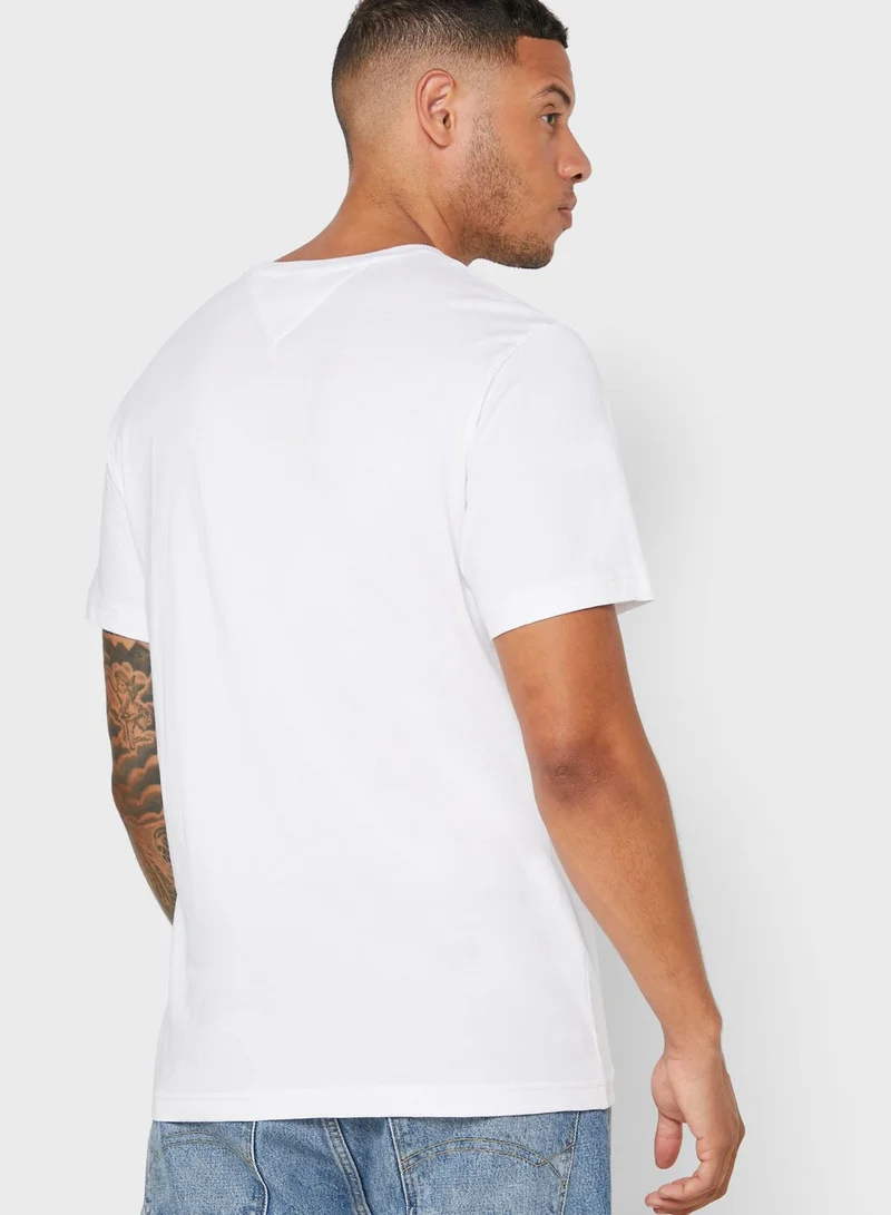 TOMMY JEANS Logo Crew Neck T-Shirt