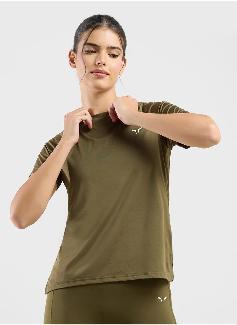 سكوات وولف Essential Logo T-Shirt