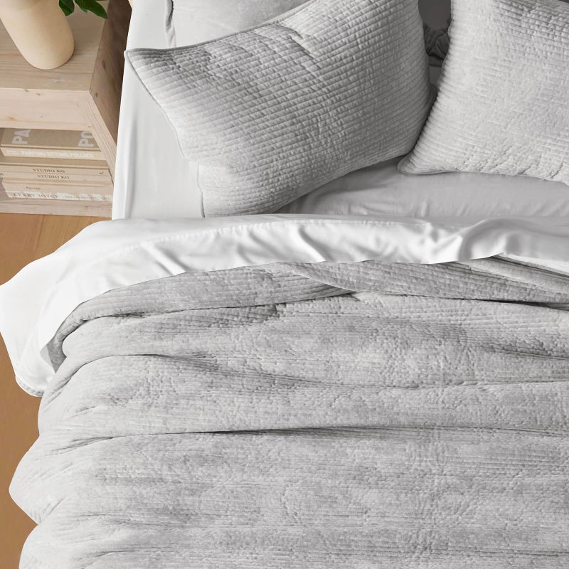 EVERGRACE Velvet Quilt Set King Size, Luxurious Soft Quilted Bedding Sets, Lightweight Velvet Comforter for All Season, Striped Channel Bedspread Coverlet with 2 Shams, Frost Gray - Image 4