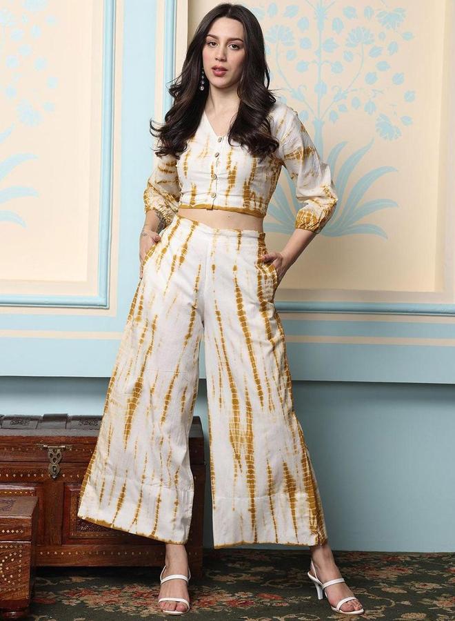 آي شين طقم بلوزة قصيرة وبنطلون بطبعة صبغ وربط من إيشين بياقة على شكل حرف - Image 1